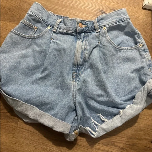 We The Free Light Blue Jean Shorts - Picture 1 of 3